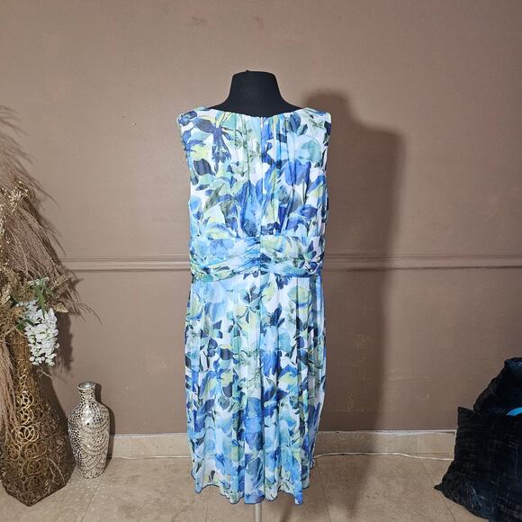 Connected floral blue , green dress sleeveless v neck sz 14W - Picture 2 of 10